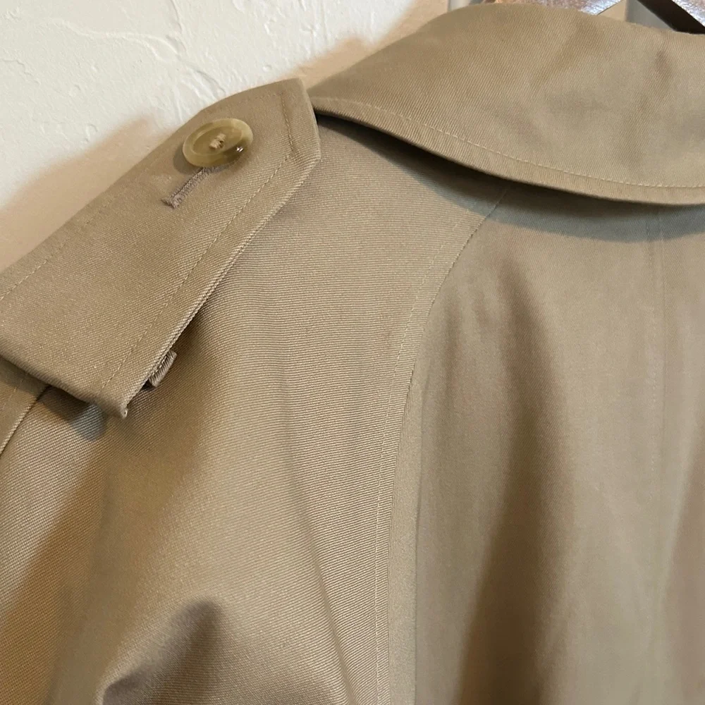Burberrys Honey Trench Coat EUC - Picture 15 of 15